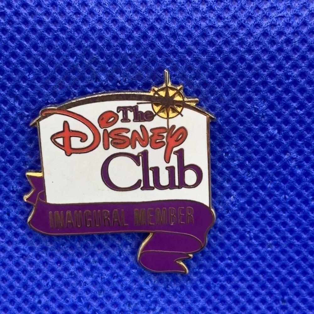 Limited Edition Inaugural Member The Disney Club pin AUTHENTIC